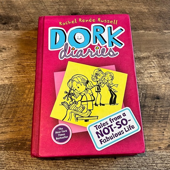 Dork Diaries 1: Tales from a Not-So-Fabulous Life by Rachel Renée Russell Book - Picture 1 of 4